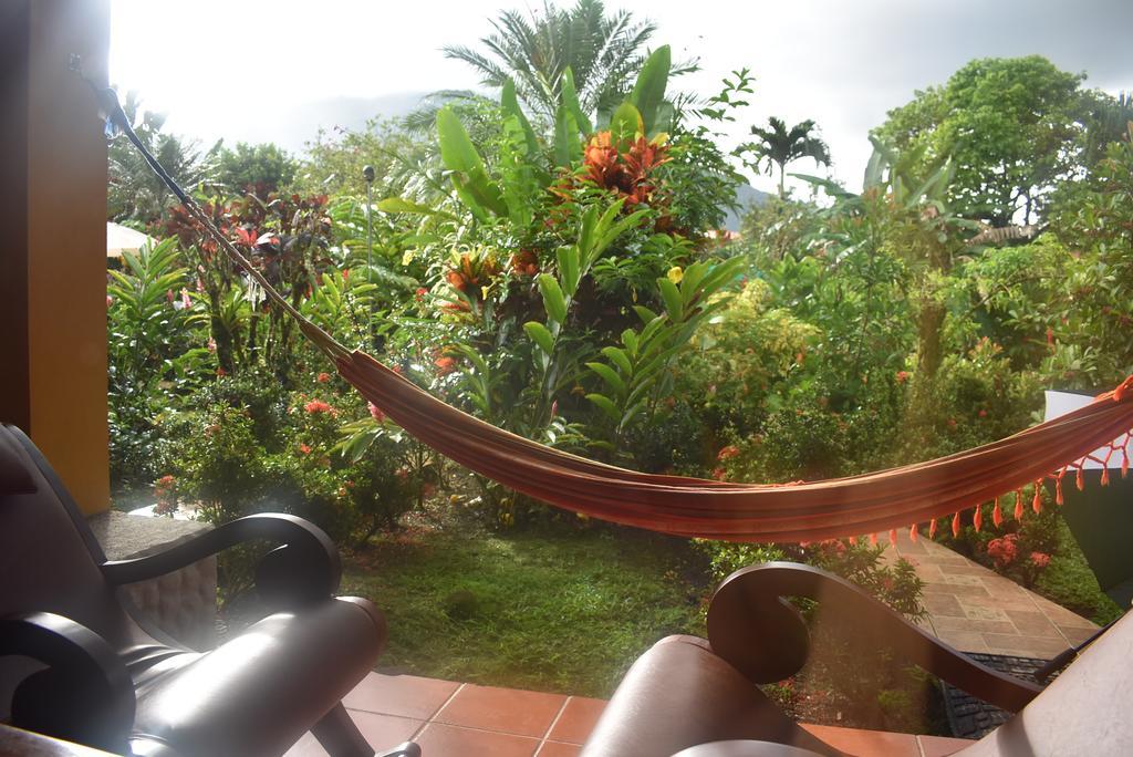 Hotel Roca Negra Del Arenal La Fortuna Ngoại thất bức ảnh